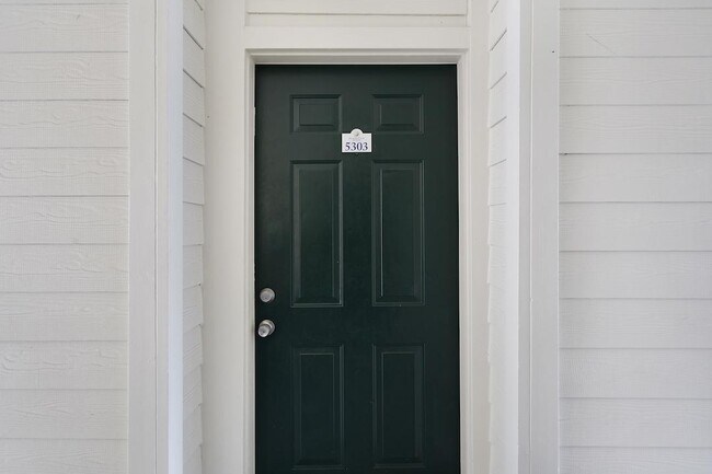 Photo - 5303 Bay Club Cir