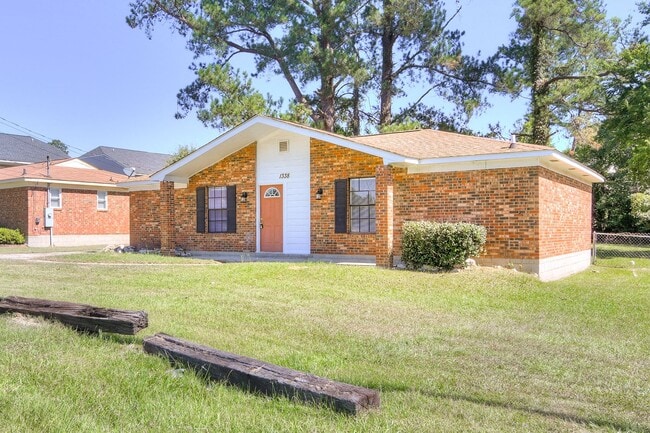 Photo - Excellent Newly Renovated Home!