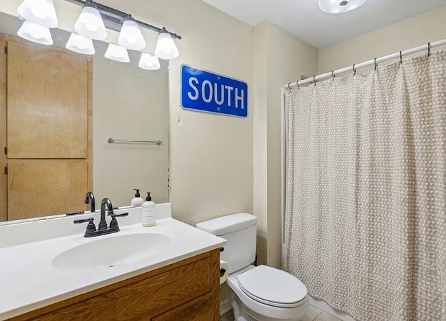 Photo - 7 bedroom home 2 min walk from Campus