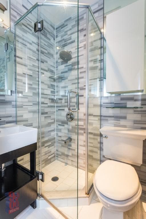 Photo - 199 E 3rd St Unidad 5B