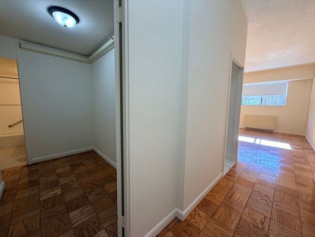 101 Monmouth St Unit 107