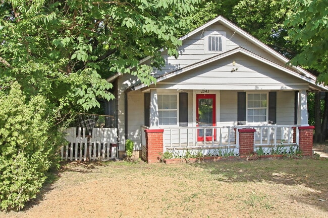 Building Photo - 1341 N Santa Fe Ave