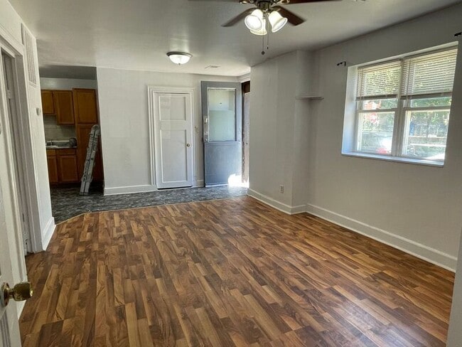 Photo - 2500 N Sawyer Ave Unidad #1R