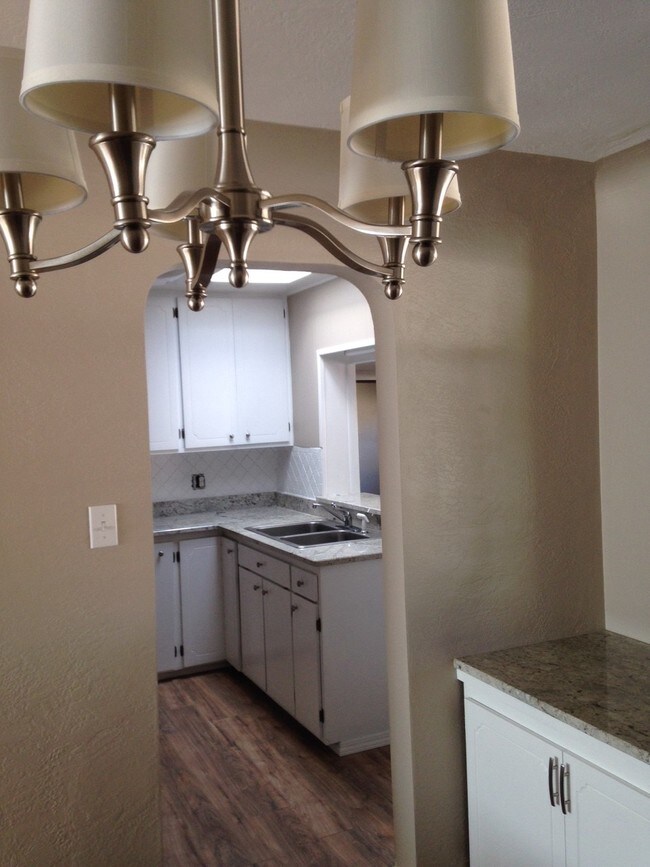 Photo - 2725 Louisiana Blvd NE