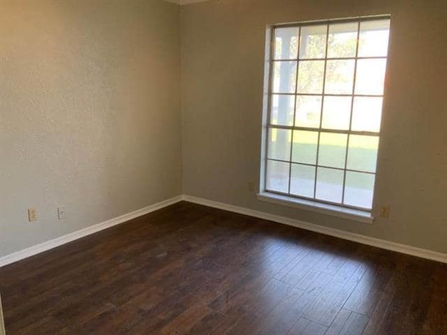 Photo - 1470 W South Loop