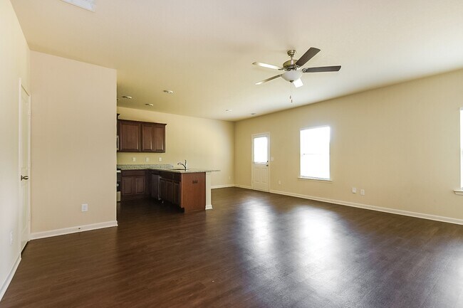 Photo - 147 Innis Brk Cir