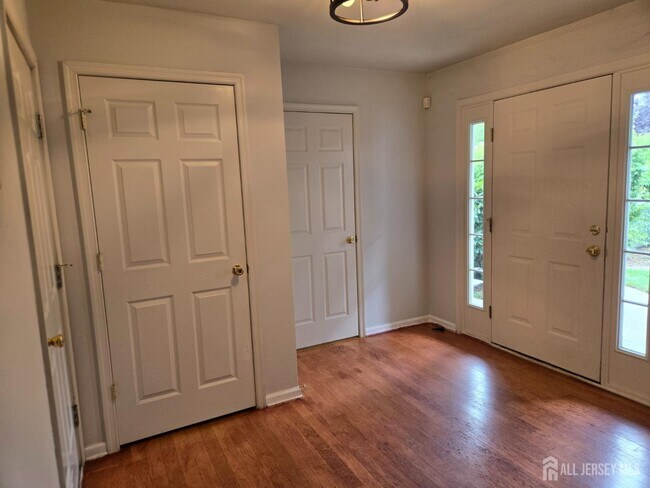 Photo - 6 Chimney Ct