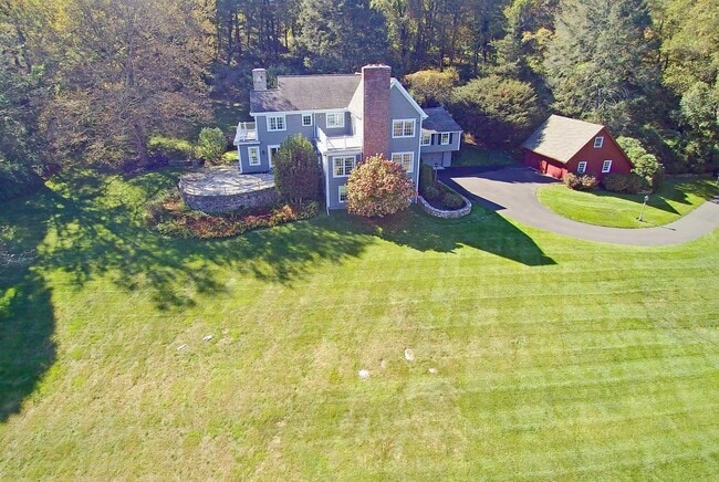 Building Photo - 36-40 Fox Run Rd