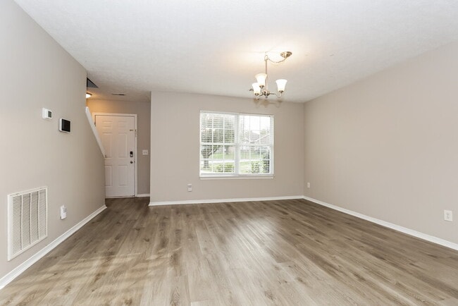 Photo - 376 Davids Way