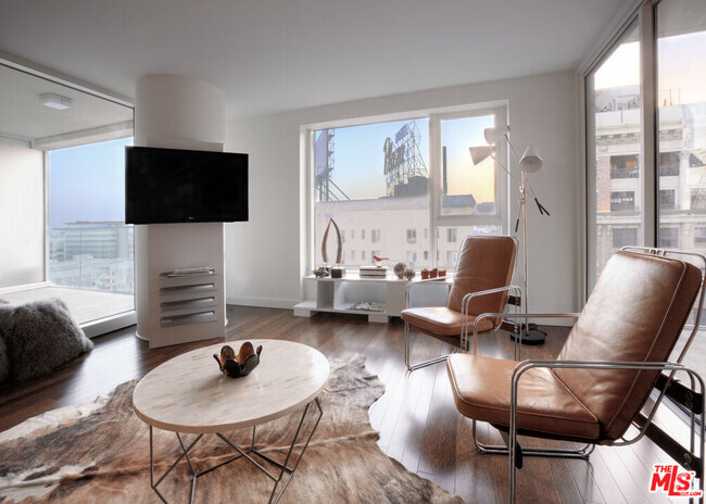 Building Photo - 6250 Hollywood Blvd Unit 10N Rental