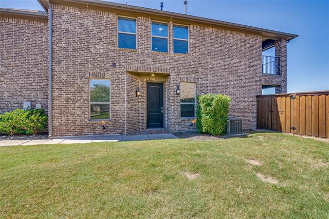 4533 Titus Cir