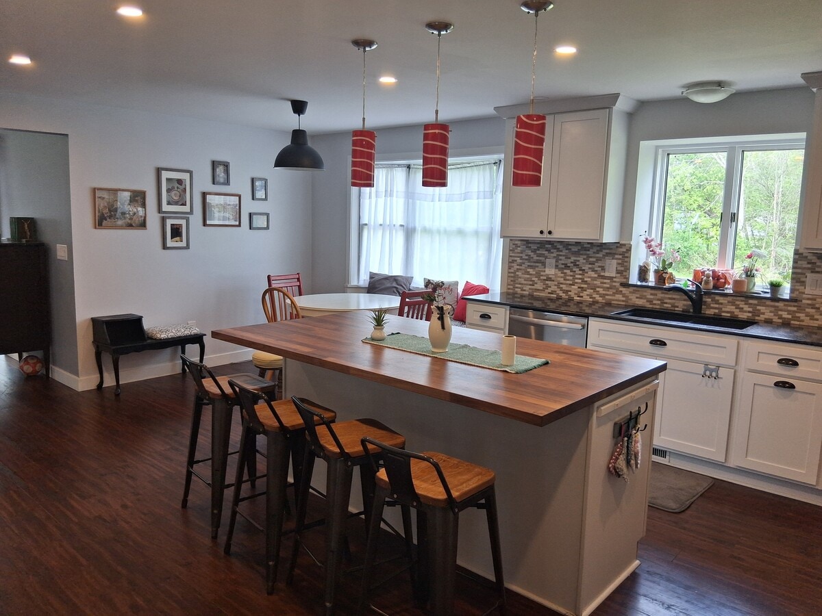 Photo - 2710 English Rd