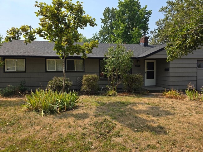 Building Photo - 1190 W 18th Ave Unit 1190