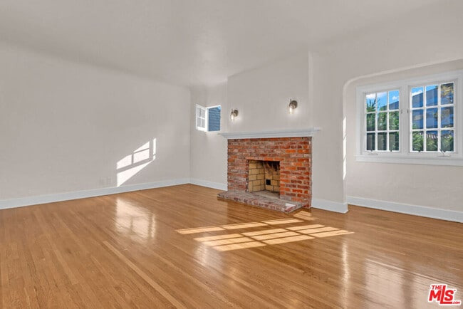 Photo - 6627 W 6th St