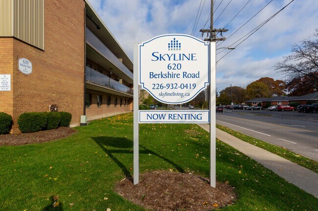 Photo - Bryn Mawr Apartments