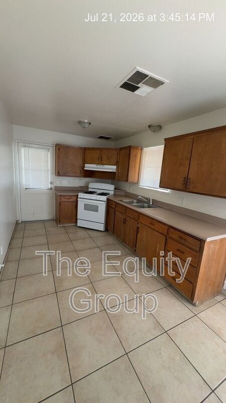 Photo - 1220 N Conyer St