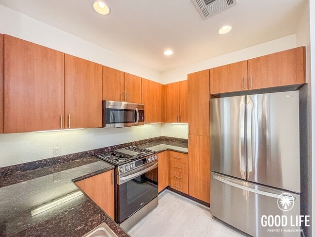 Photo - 1465 C St Unit 3414