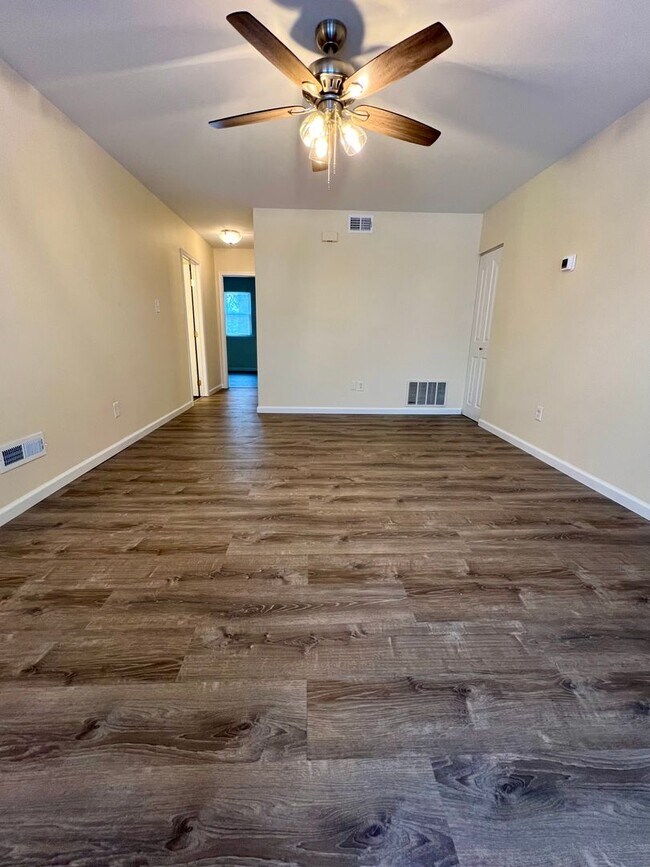 Photo - Washington Pl 246-247 Unit 246