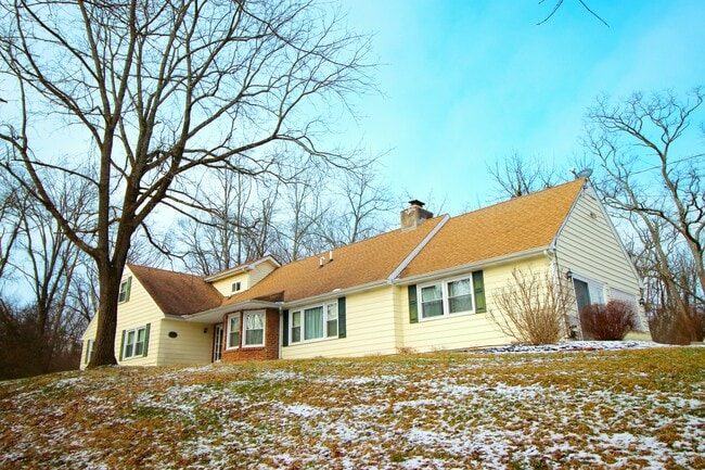 Building Photo - 3051 Westwood Northern Blvd Rental
