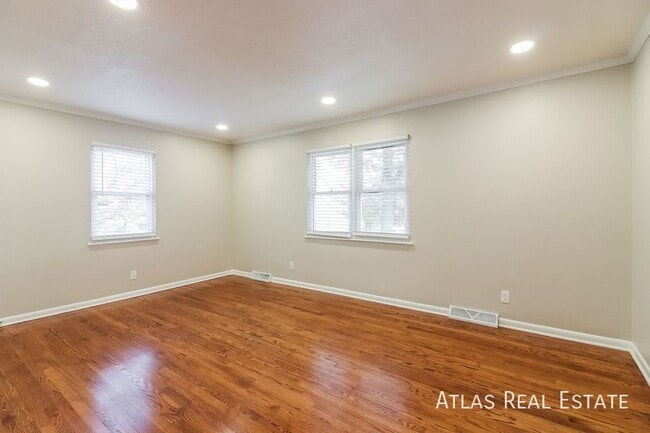 Photo - 602 NE Darwin St