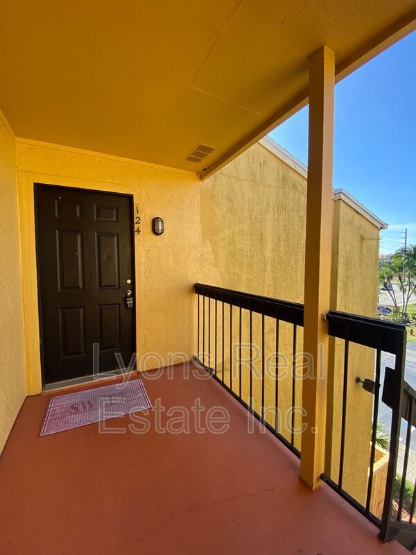 Photo - 2855 Winkler Ave Unit 124