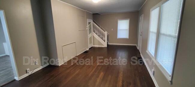 Photo - 702 W Fairview Ave