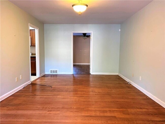 Photo - 317 W Wieuca Rd NE