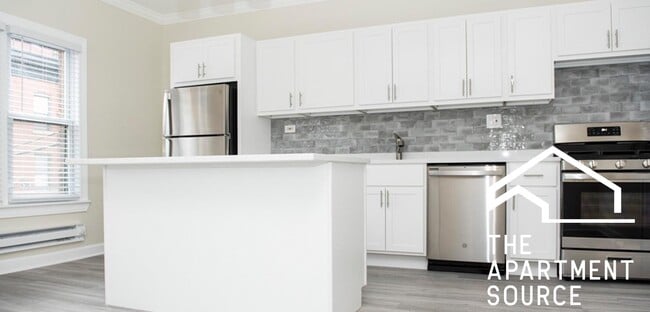 Photo - 732 W Roscoe St Apartments Unit 3