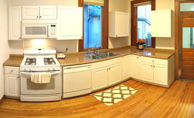 Photo - 258 S Grant St