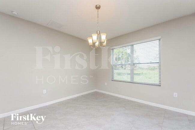 1673 Bay Breeze Dr