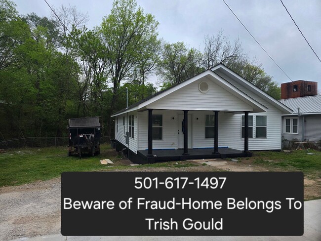 Building Photo - 429 Oaklawn St