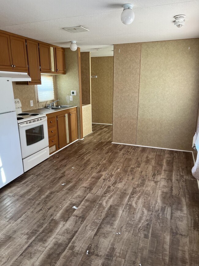 Photo - 506 33rd Ave NW