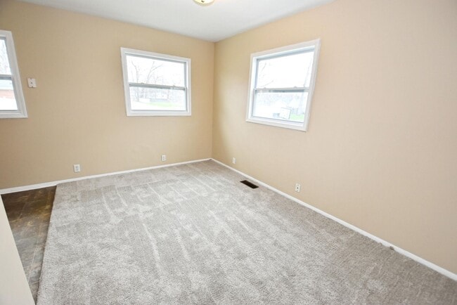 Photo - Remodeled 4 bedroom 2 bath home near Near Notre Dame