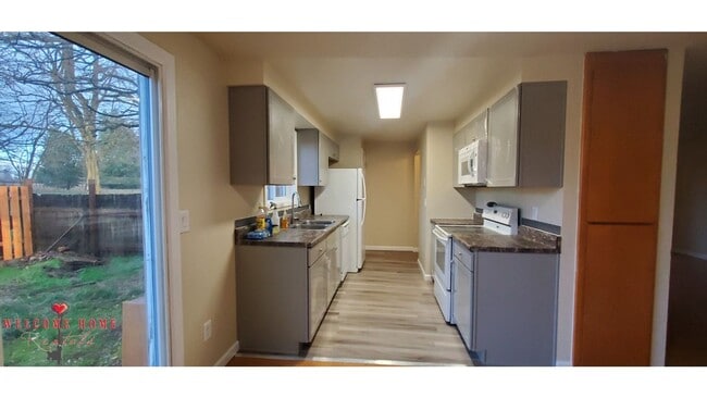 Photo - 10047 Grove Rd SE