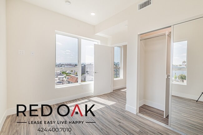 Photo - 1037 Dewey Ave Unit 308