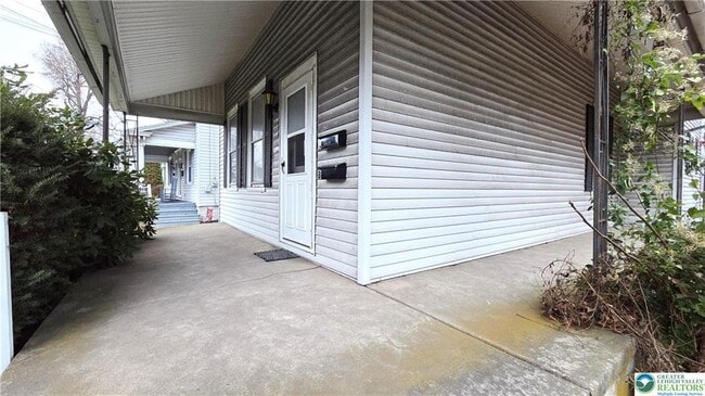 Photo - 735 W Broad St