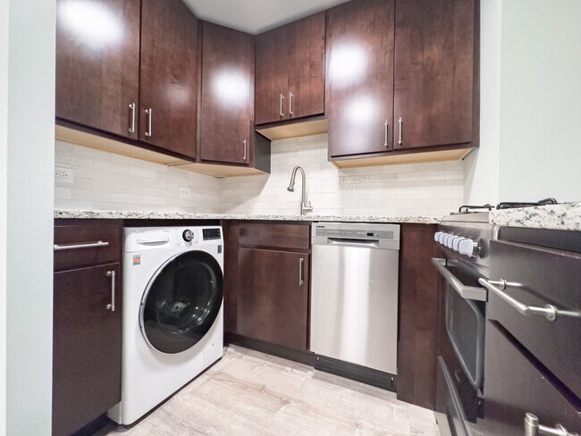 Photo - 448 W Barry Ave Unit 812