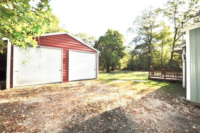 Photo - 208 Blue Lake Dr