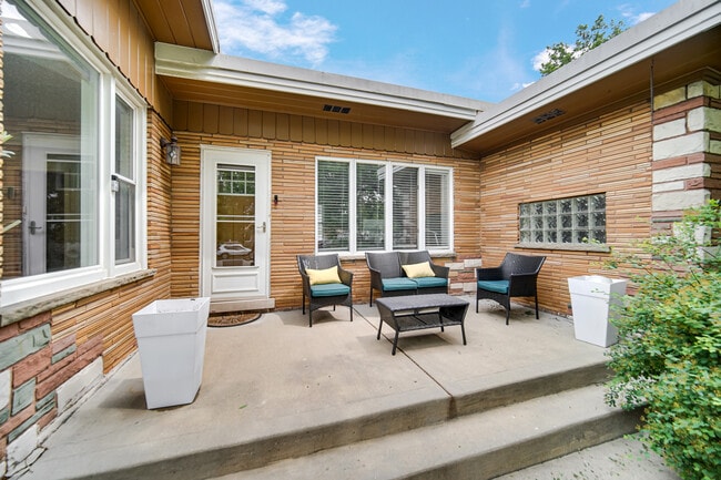 Photo - 9157 S Avers Ave