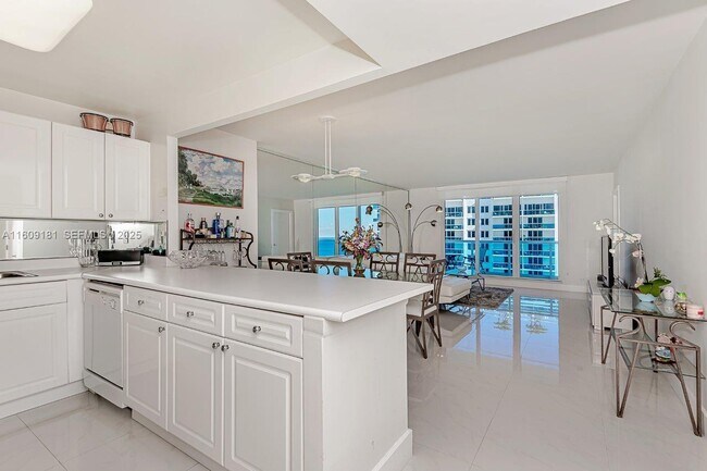 Photo - 2301 Collins Ave Unit 1416