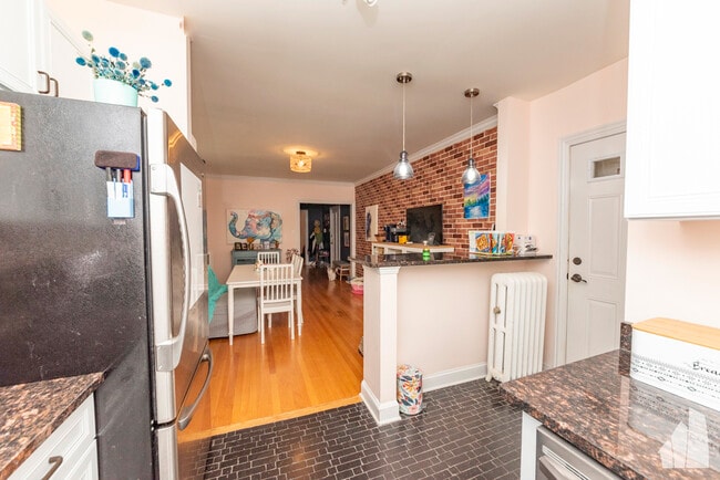 Photo - 1907 W Winona St Unit 2