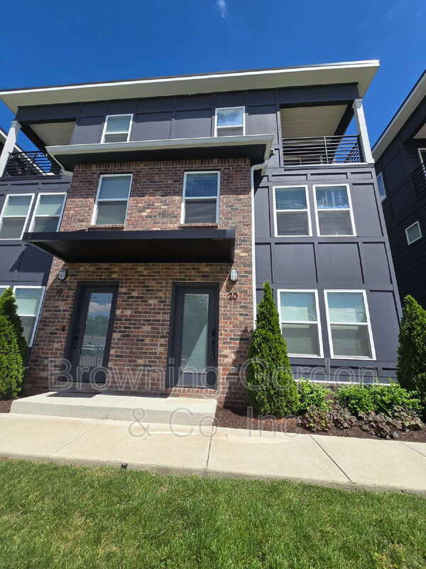 Photo - 102 Duke St