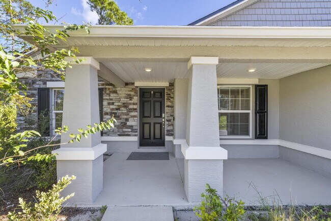 Photo - CLOSE TO EVERYTHING!