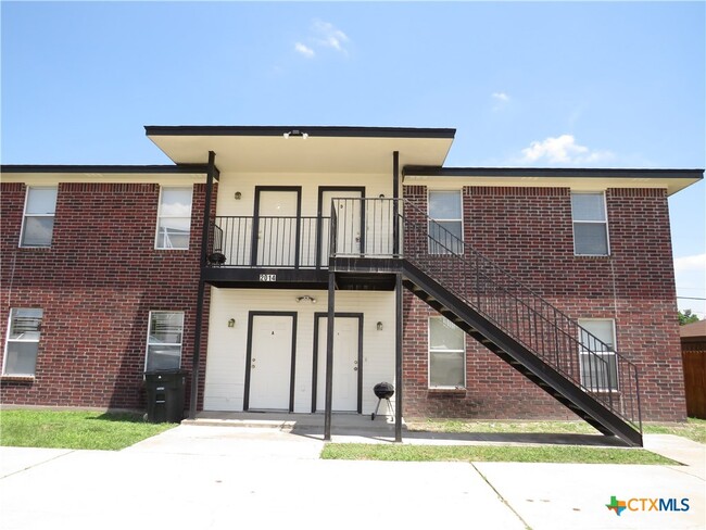 Photo - 2014 Cedarhill Dr Apartment Unit D