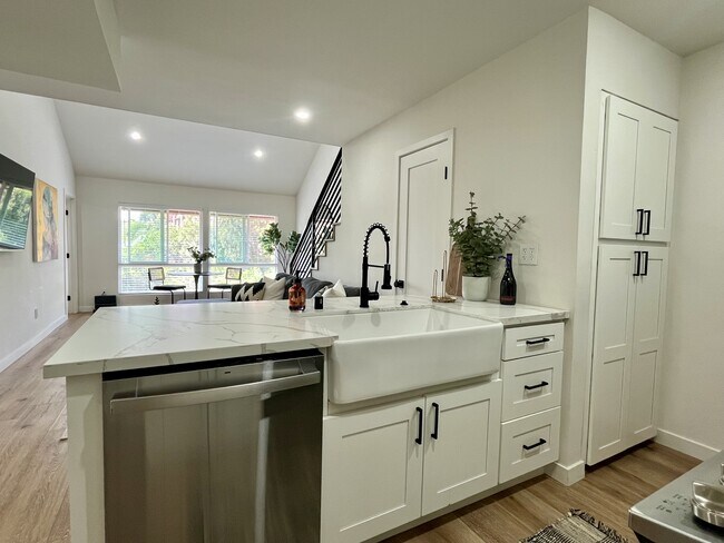 Photo - 6111 Rancho Mission Rd