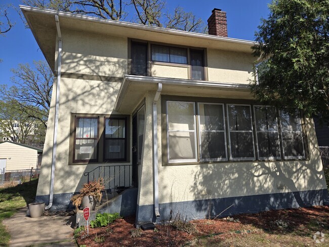 Building Photo - 1822 DuPont Ave N Rental