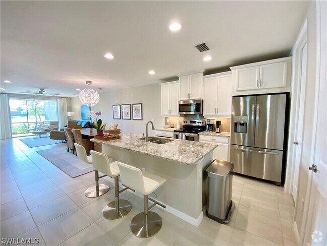 Building Photo - 14827 Edgewater Cir Rental