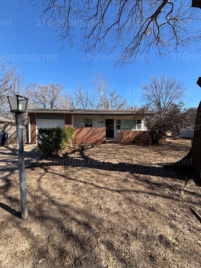 Photo - 2 bed 1 bath house available now!