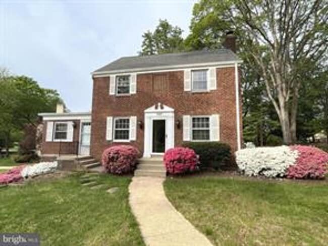 Building Photo - CHARMING COLONIAL IN KENSINGTON  CLOSE TO NIH JOINT BASE BETHESDA