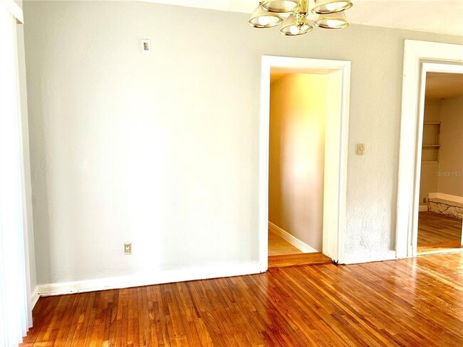 Photo - 112 Dahlia Dr